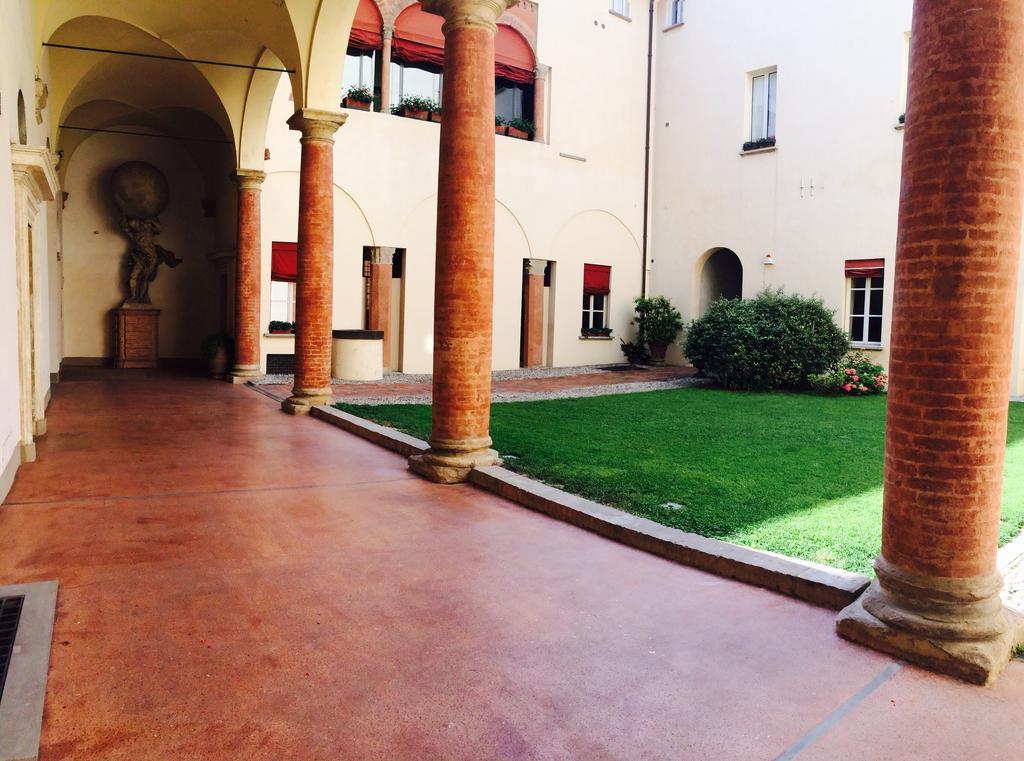 Tl Palazzo Fantuzzi Apartman Bologna Szoba fotó