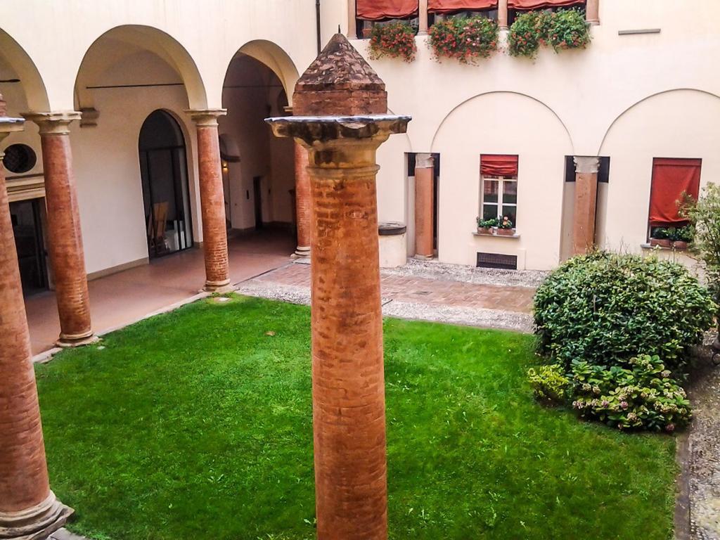 Tl Palazzo Fantuzzi Apartman Bologna Kültér fotó